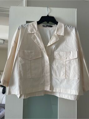Light Cream Utility Pocket Top
